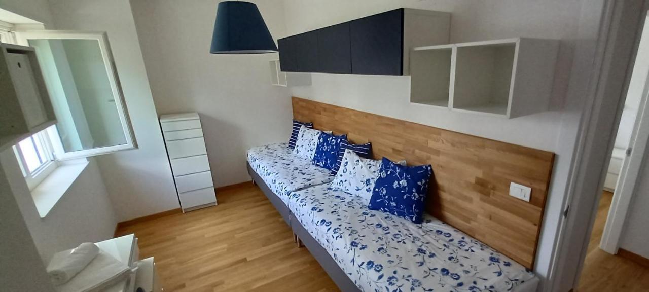 Central Apartment Con Tre Camere Da Letto โลโกโรตอนโด ภายนอก รูปภาพ