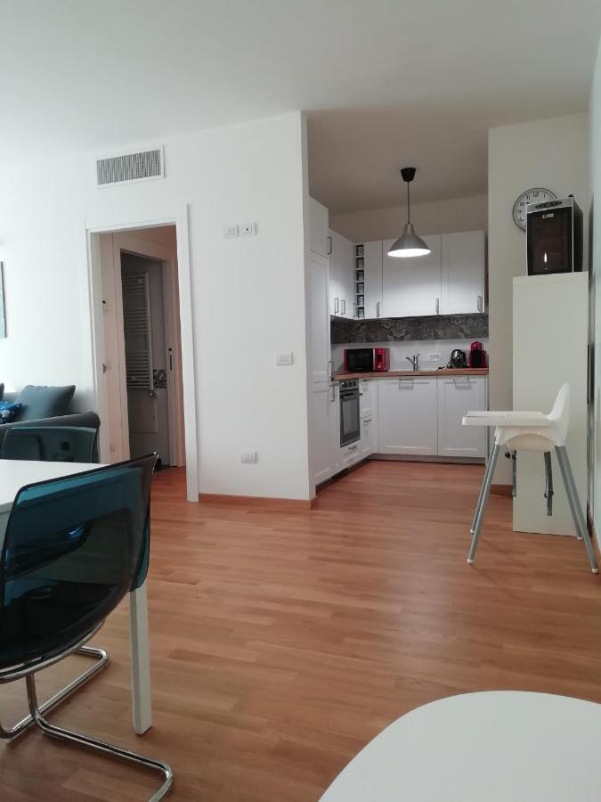 Central Apartment Con Tre Camere Da Letto โลโกโรตอนโด ภายนอก รูปภาพ